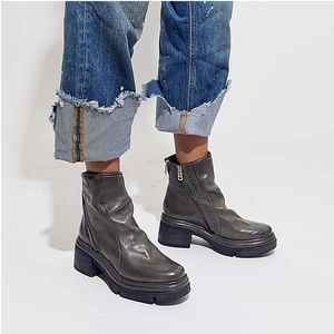 A.S.98 Edgar Leather Lug Sole Boot in Grey Smoke 39/9